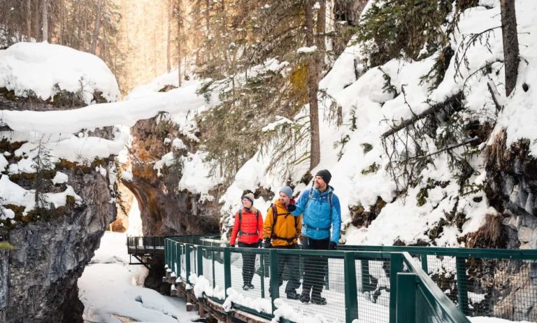 Johnston-Canyon-Guided-Icewalk