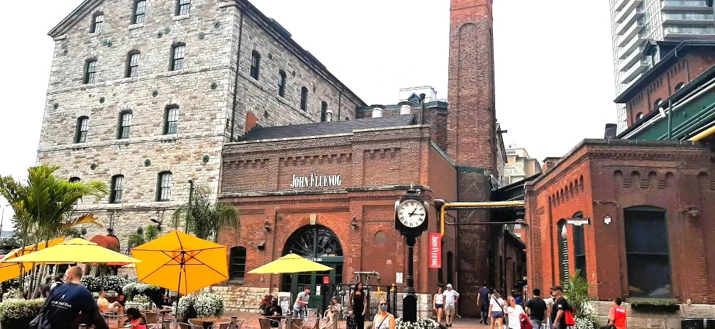 Toronto Clue Solving Adventure - Epic Experiences